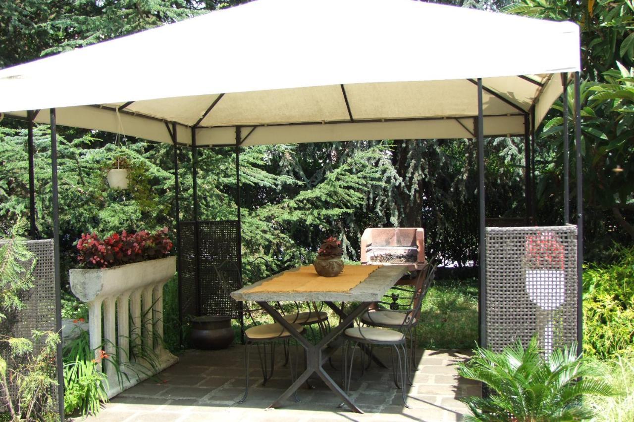 Monolocali In Casa Con Giardino Bellagio Apartment ภายนอก รูปภาพ