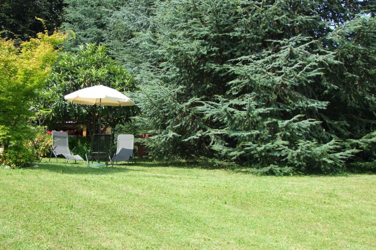 Monolocali In Casa Con Giardino Bellagio Apartment ภายนอก รูปภาพ
