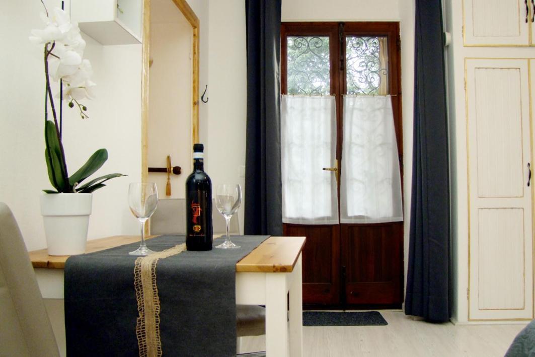 Monolocali In Casa Con Giardino Bellagio Apartment ภายนอก รูปภาพ