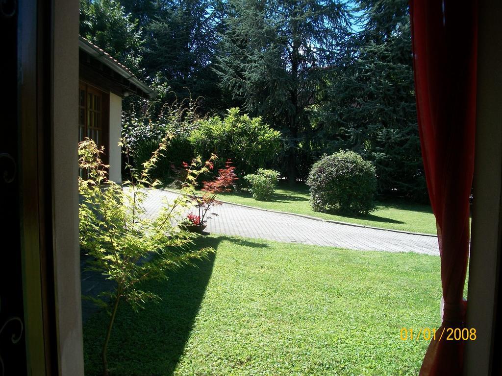 Monolocali In Casa Con Giardino Bellagio Apartment ภายนอก รูปภาพ